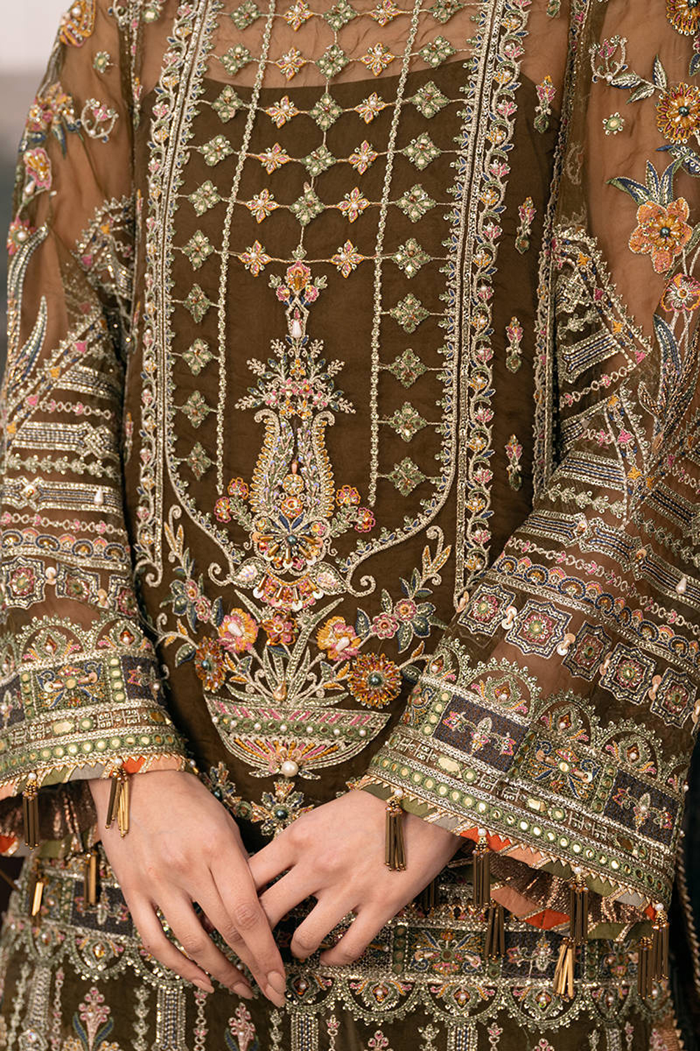 Mohsin-Naveed-Ranjha-–-MNR-–-VIRAAS-–-ZWU23-18-–-Moss-Green-m